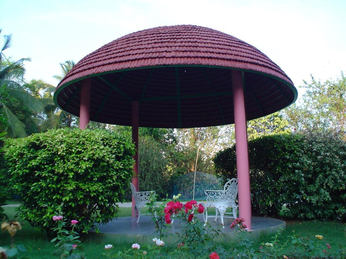 Kairali - The Ayurvedic Healing Village Palakkad Extérieur photo