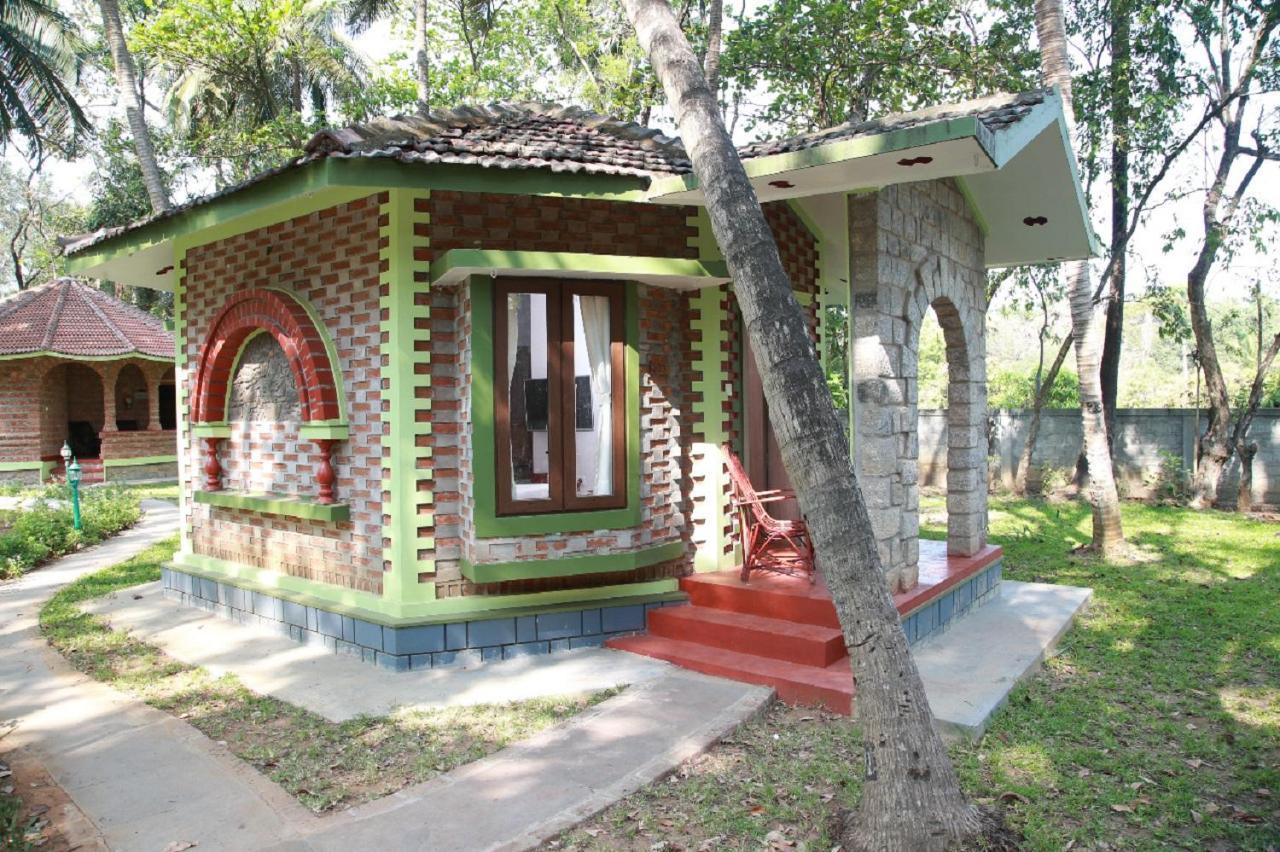 Kairali - The Ayurvedic Healing Village Palakkad Extérieur photo